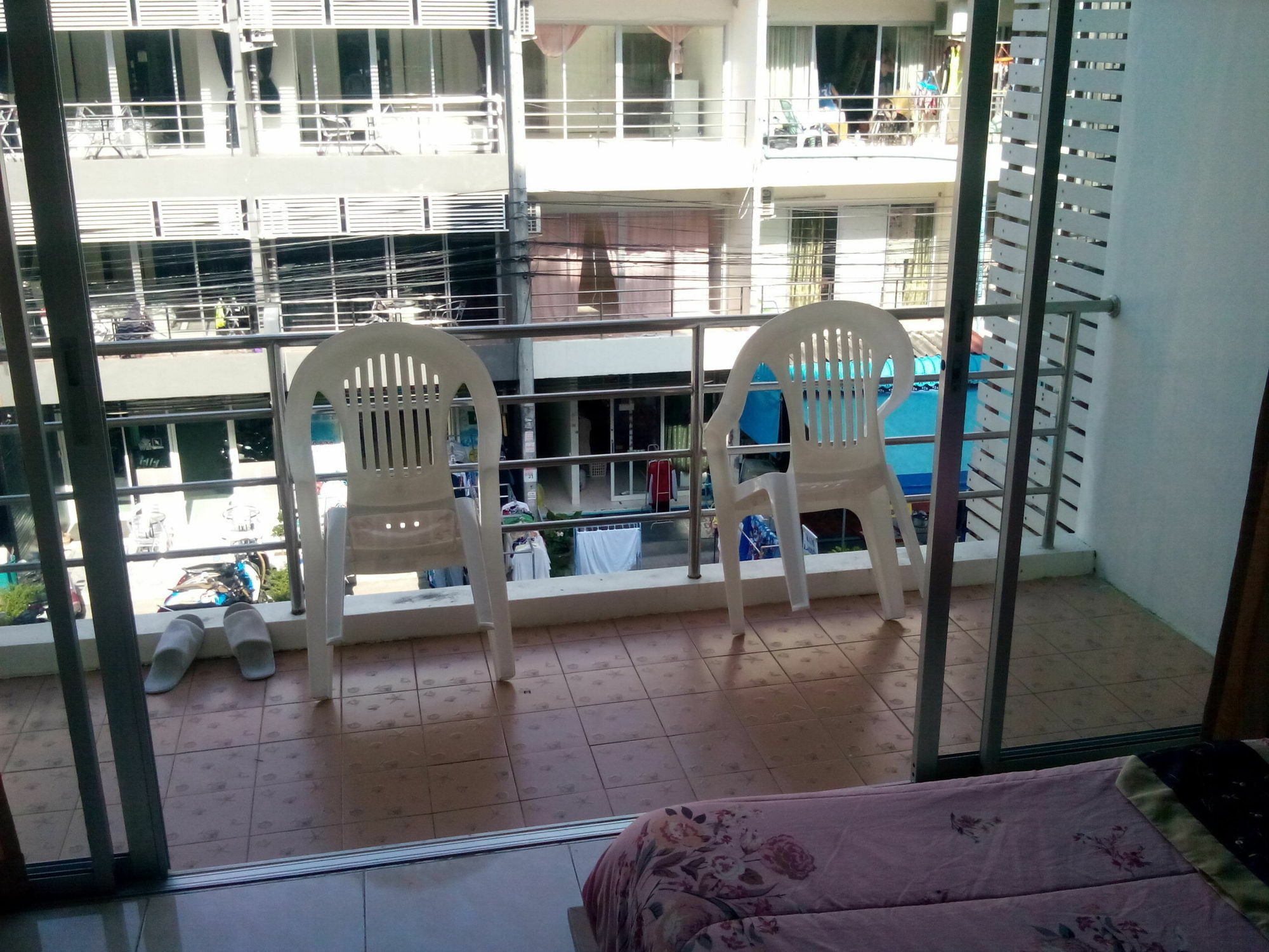 Sunshine Guesthouse Patong Eksteriør billede