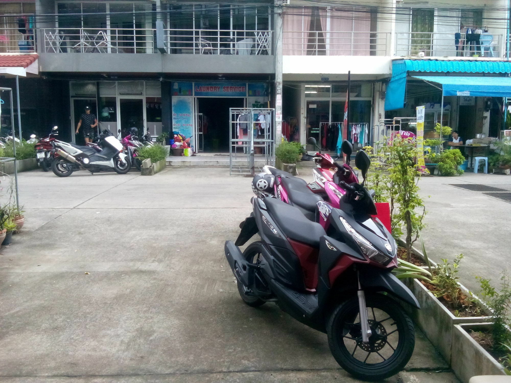 Sunshine Guesthouse Patong Eksteriør billede